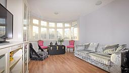 1 Bedroom Flat In Barford Close