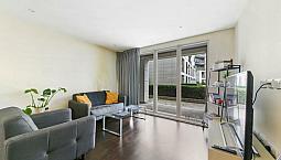 1 Bedroom Flat In Aitons West, Kew Bridge West, Brentford Tw8