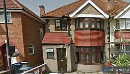 4 Bedroom House In Medway Garden Ha0 2Rn, Wembley, Ha0 (4 Bed) (#986705)