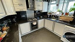 3 Bedroom House In Old Mill Street, Manchester, M4 (3 Bed) (#1131609)