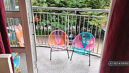 2 Bedroom Flat In Kingsbury, Kingsbury, Nw9 (2 Bed) (#1156592)