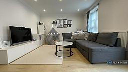 2 Bedroom Flat In Lough Road, London, N7 (2 Bed) (#1147298)