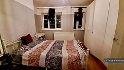 3 Bedroom Flat In Oakfield Court, London, Nw2 (3 Bed) (#1133799)