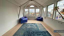2 Bedroom Flat In London, London, Ec2A (2 Bed) (#1176754)