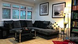 3 Bedroom House In North Dene, Chigwell, Ig7 (3 Bed) (#1207401)