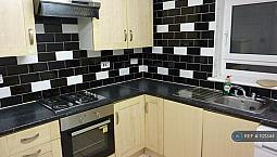 5 Bedroom Flat In Patrick Connolly Gardens, London, E3 (5 Bed) (#1121344)