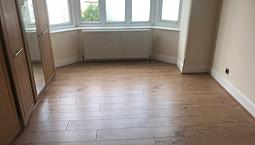 ***Recently Refurbished 3 Bedroom Flat To Let On Park Avenue, Mitcham