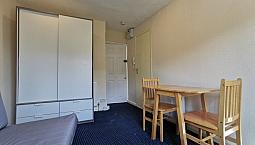 Bright Double Studio Flat With Separate Kitchen.