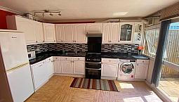 3 Bedhouse/Kitchen With Dinner/2 Bath/Garden/Parking£1675Cm£P