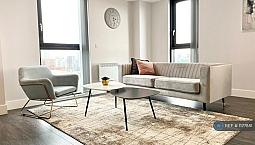 3 Bedroom Flat In Cheetham Hill Road, Manchester, M4 (3 Bed) (#1177881)