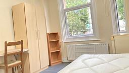 In Owners House Medium Room Share Kitchen 2 Showerwc Includesbills Netextra Veryneartuberailbusshops