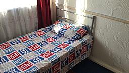 A Two (2) Bedroom Flat In Redbridge, Ig1 3Sy For Just £1390Pm..available Now ! {Ground Floor Flat}