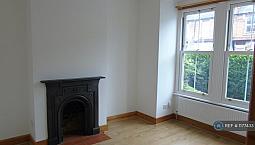 2 Bedroom House In Priory Road, Croydon, Cr0 (2 Bed) (#1177433)