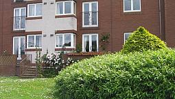 Recently Upgraded, Modern 2 Bedroom Ground Floor Apartment
