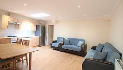 Large One-Bedroom Apartment Loacted Just Off Stroud Green Road With A Patio