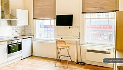 Studio Flat In (B1061Jt), London, N19 (#1146403)