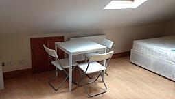 063T-West Kensington- Modern Double Studio Flat,Single Person, Furnished, Bills Included - £200 Week