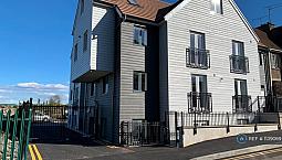 1 Bedroom Flat In Harbour View, Northfleet, Gravesend, Da11 (1 Bed) (#1139069)