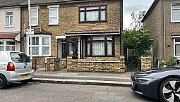 Three Bed House In Romford