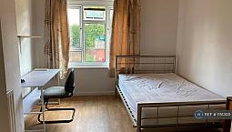 3 Bedroom Flat In Rupert Street, Birmingham, B7 (3 Bed) (#1151300)