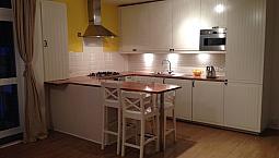 1 Bedroom Newly Refurbished 1St Floor Flat With Lift, Balcony, Communal Garden & Off Street Parking