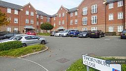 2 Bedroom Flat In Thornbury Close, London, Nw7 (2 Bed) (#1131723)
