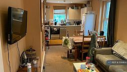 5 Bedroom Flat In Southwell Road, London, Se5 (5 Bed) (#1106800)