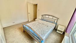 Butler Ave, Harrow Ha1 4Ej - 1 Bed 1 Bath/Showroom - Communal Garden - No Parking - 0.2M To Met Line