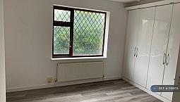 3 Bedroom Flat In Reservoir Road, Ruislip, Ha4 (3 Bed) (#1199174)