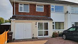 4 Bedroom House In Hamilton Avenue, Deeside, Ch5