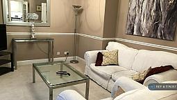 2 Bedroom Flat In Mountbatten Court, London, Se16 (2 Bed) (#1176357)
