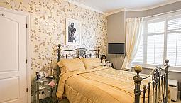 4 Bedrooms House To Rent 