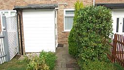 2 Bedroom House In Gibbs Couch, Watford, Wd19