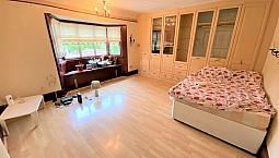 Excellent 2 Double Bedrooms Flat With Huge Communal Garden And Driveway In Hillington