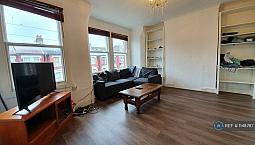 1 Bedroom Flat In Lordsmead Road, Haringey, London, N17 (1 Bed) (#1148787)