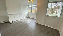 Prime Location Recently Renovated 3 Bedrooms Maisonette Just Behind Stepney Green Station