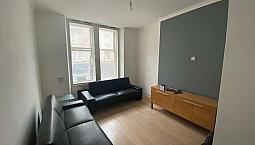 Spacious 2 Bedroom Flat Fully Renovated Ready This Week 