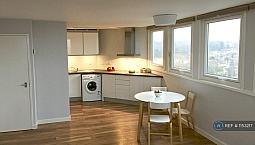 1 Bedroom Flat In Woodford Green, Essex, Ig8 (1 Bed) (#1153217)