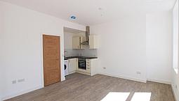 A Large & Open Plan 1 Bedroom Walking Distance To Upper Street & Angel