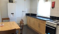 Large 3 Bedroom 1St & 2Nd Floor Flat In Holloway, N7, Private Balcony, Great Location