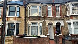 3 Bedroom House In Fulbourne Road, London, E17 (3 Bed) (#928993)