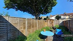 2 Bedroom House In Vansittart Road, London, E7 (2 Bed) (#1176416)
