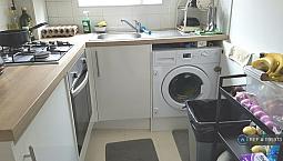 2 Bedroom Flat In Seven Sisters, London, N17 (2 Bed) (#1195973)