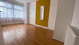 Spacious 5 Bed House In Ilford Part Dss Welcome 