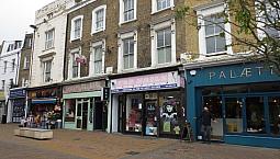 Hackney E8 - 1 Bedroom Top Floor Unfurnished Flat - To Rent