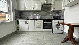 En-Suite Double Room To Let | Mile End Road, Stepney Green