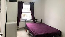 A Specious Bright Double Bedroom In Woodgreen 