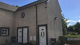 1 Bedroom Flat In Grafton Court, Feltham, Tw14 (1 Bed) (#1163355)