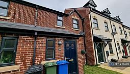 3 Bedroom House In Bridgewater Wharf, Droylsden, Manchester, M43 (3 Bed) (#1184519)