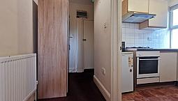 Lovely Large Studio Flat Is Located On Willesden, High Road